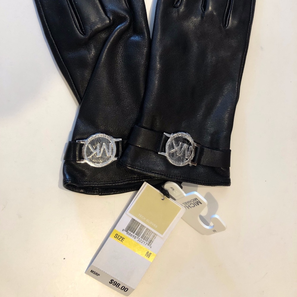 Michael Kors Black with Tag Medium Leather Gloves Mk Circle Logo - Picture 2 of 6